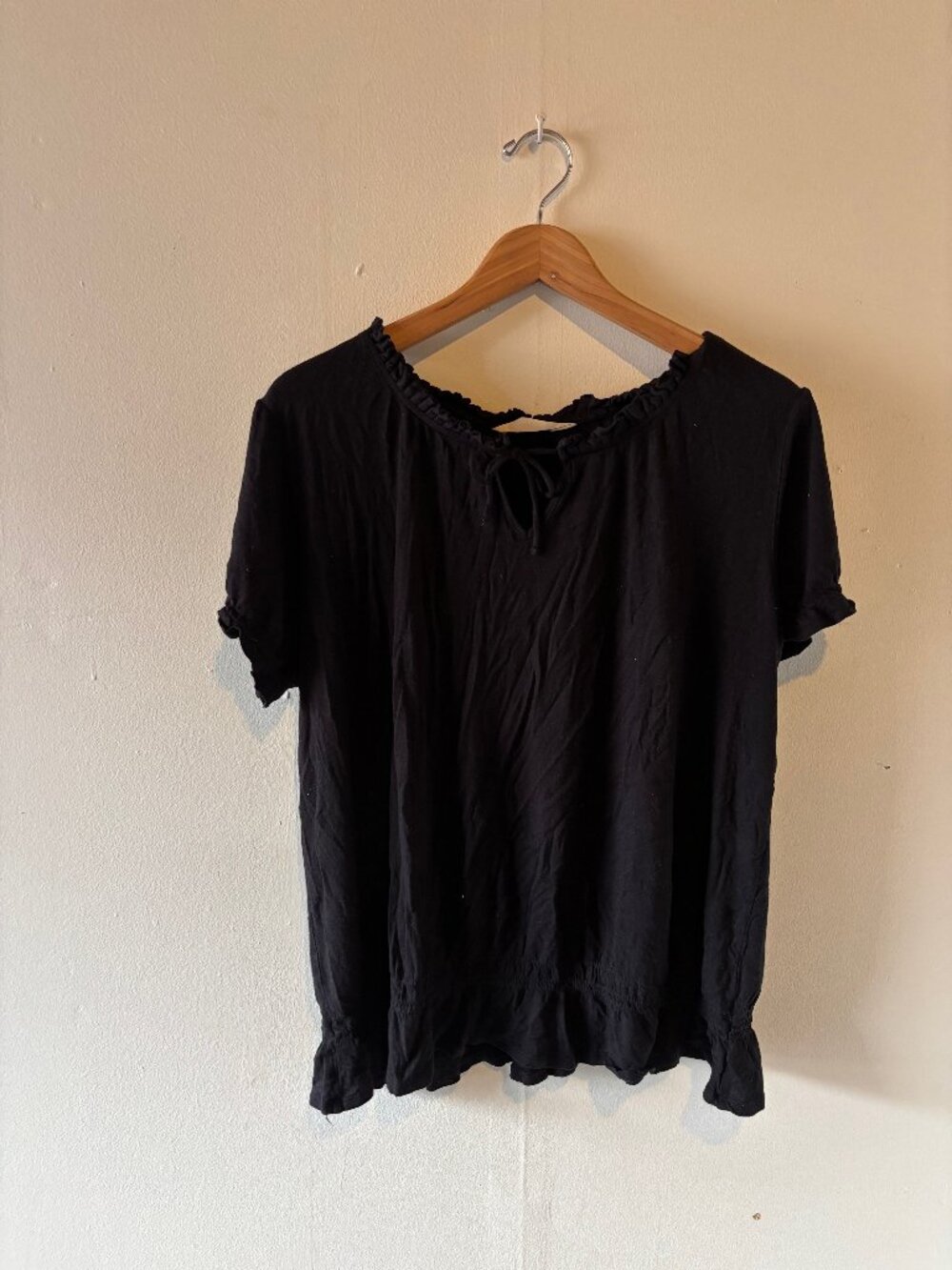 Old Navy black ruffle-neck peasant top, tie-front